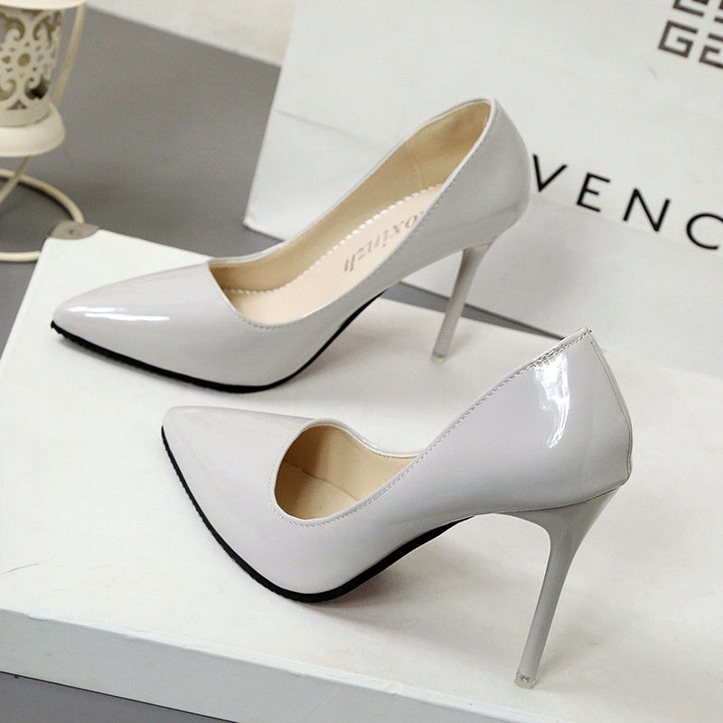 High heeled shoes women’s stiletto 2020 new Korean version of pointy head versatile bag head button Roman hollow cat heel shoes